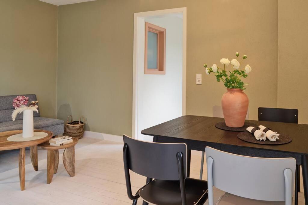 Mosel-Auszeit - Fewo Mit Sauna & Sonnenterrasse - Ideal Fuer 2 Personen Ürzig Zewnętrze zdjęcie